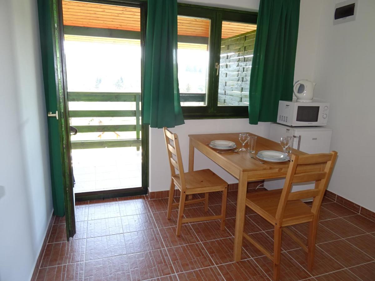 Kisrejtek Apartmanhaz Lispeszentadorjan Bagian luar foto
